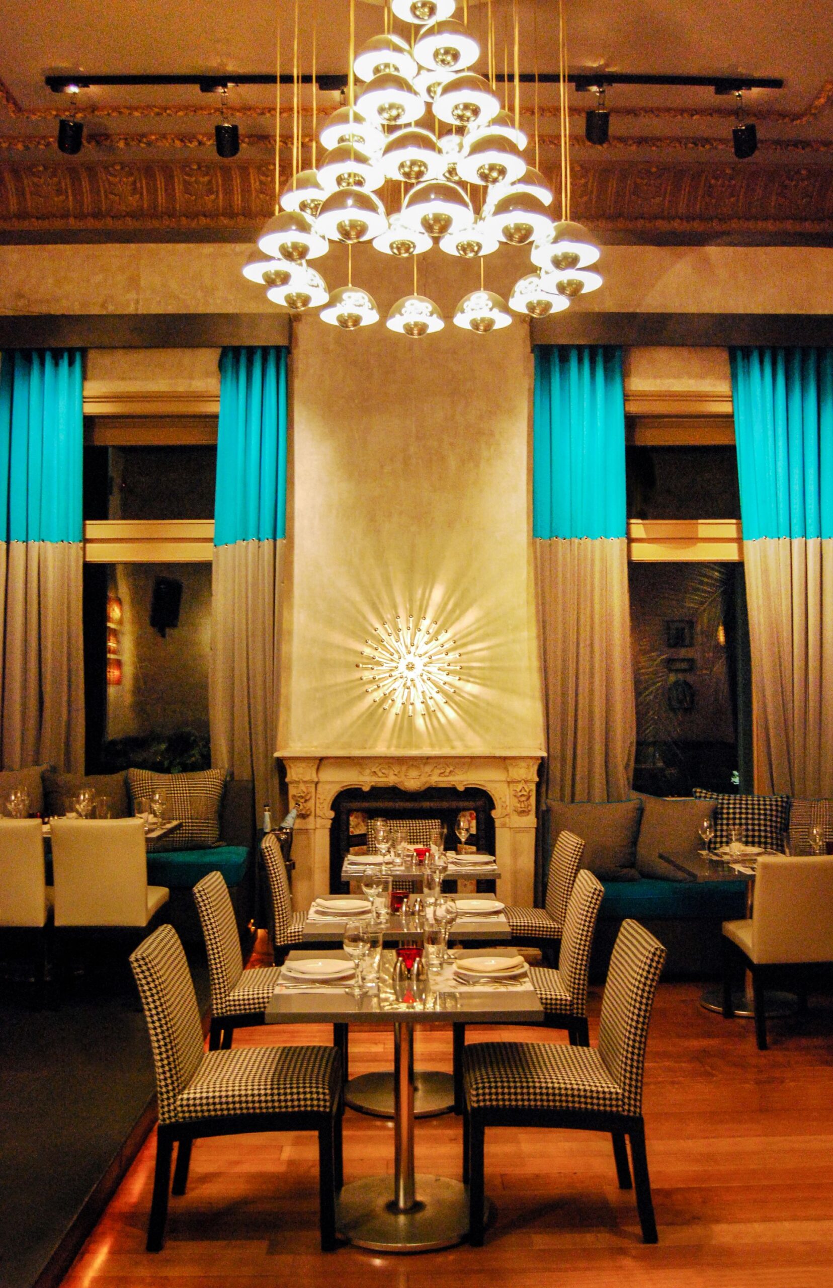 BAR-RESTAURANT IN ATHENS